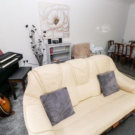23 Charles Thomas Avenue Villa Pembroke Dock Ngoại thất bức ảnh