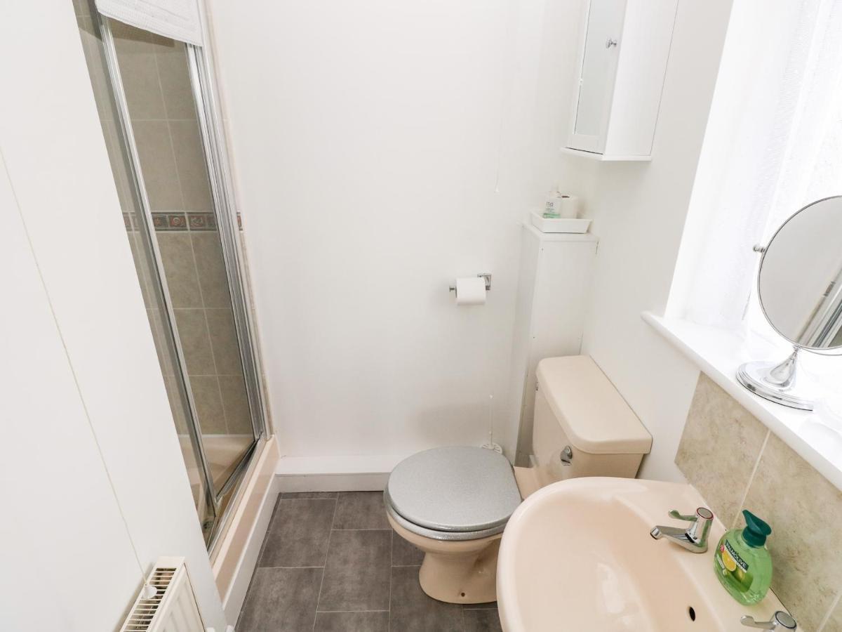 23 Charles Thomas Avenue Villa Pembroke Dock Ngoại thất bức ảnh