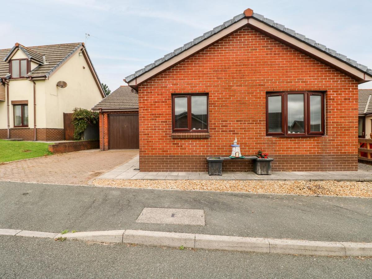 23 Charles Thomas Avenue Villa Pembroke Dock Ngoại thất bức ảnh